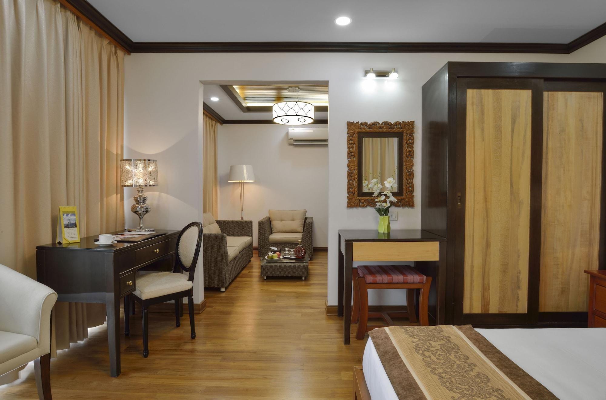 The Regency Hotel Баган Екстериор снимка
