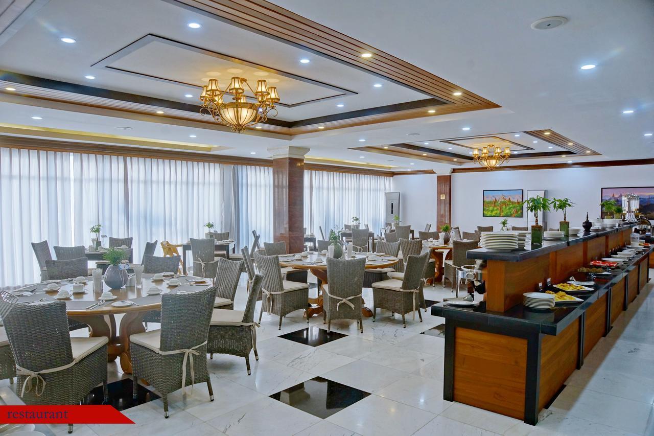 The Regency Hotel Баган Екстериор снимка