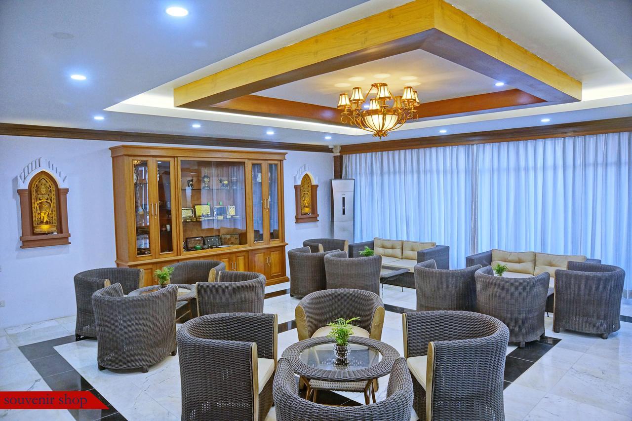 The Regency Hotel Баган Екстериор снимка