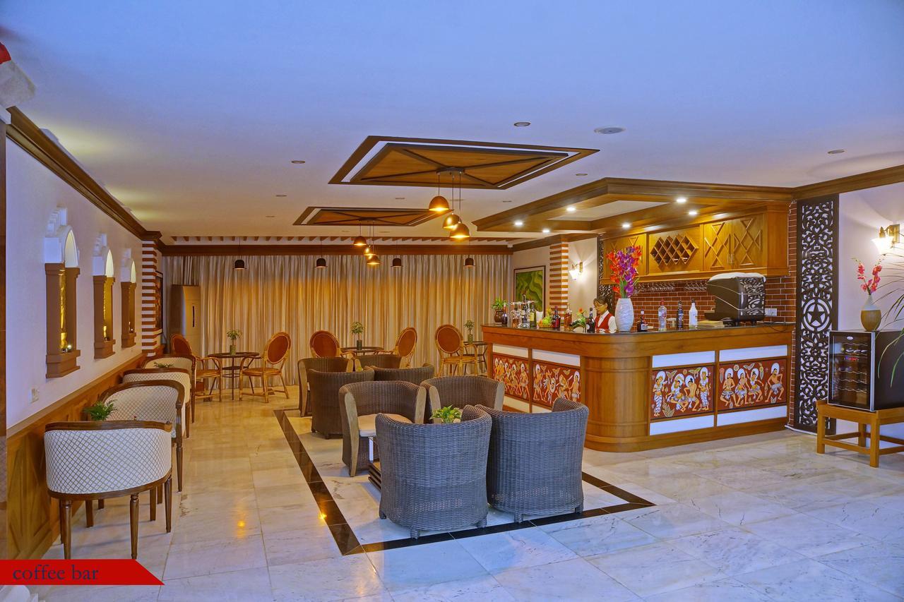 The Regency Hotel Баган Екстериор снимка