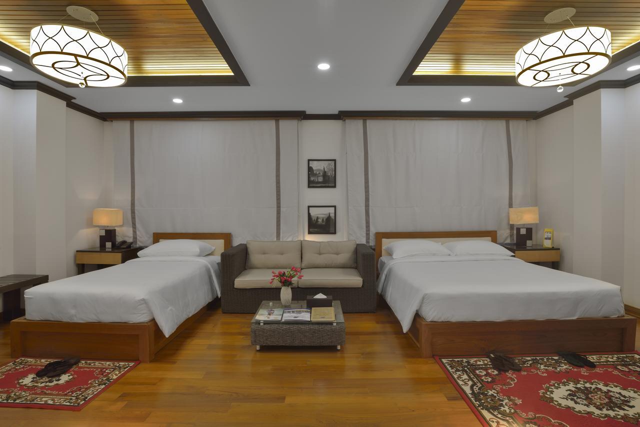The Regency Hotel Баган Екстериор снимка